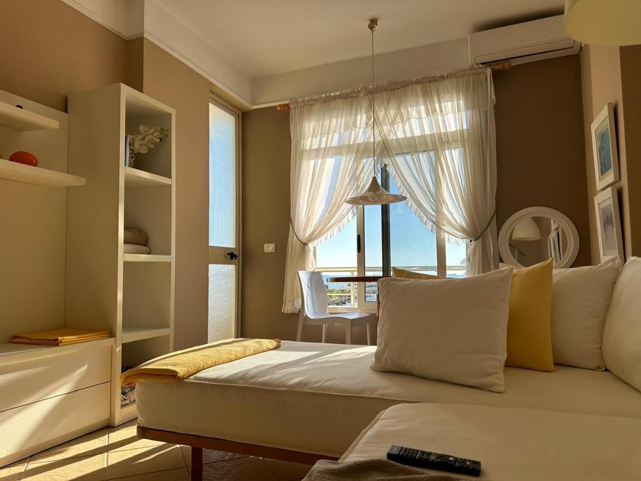 Beach View! Seaside Apartment Durrës Eksteriør billede